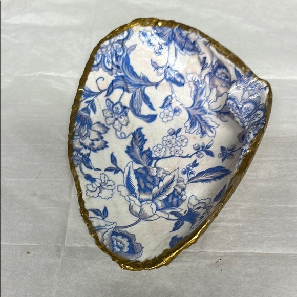 Hand Crafted Blue Floral Trinket Shell Dish - Picture 2 of 11